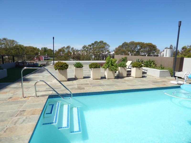 1 Bedroom Property for Sale in Green Point Western Cape